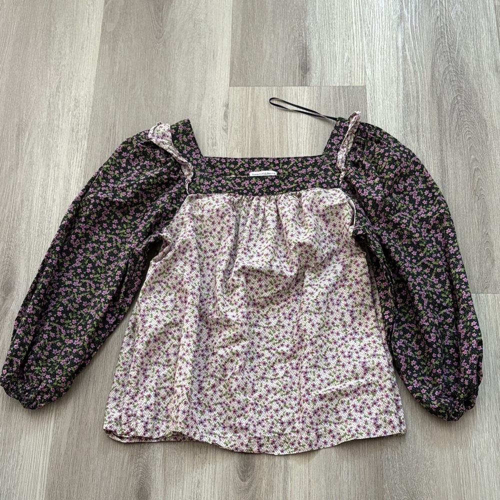 Floral Women's Top with Puff Sleeves